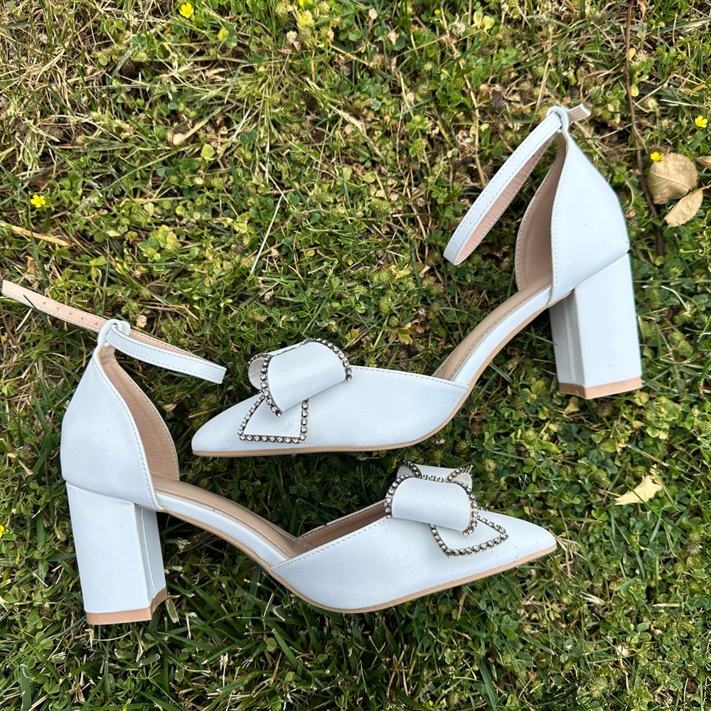 Fashion Nova White Heeled Sandals with Ankle Strap